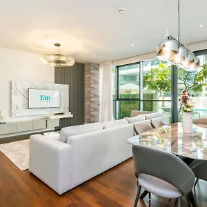 Apartment Fam Living - Walk - Opulent Living Dubai