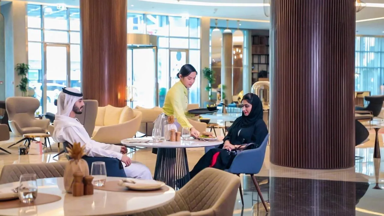 Pullman Sharjah Hotel 5*,